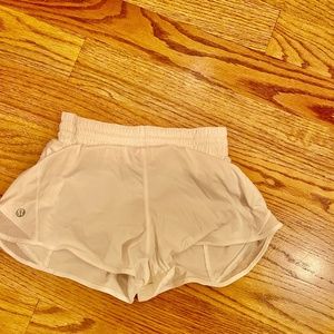 Lululemon hotty hot shorts white size 2